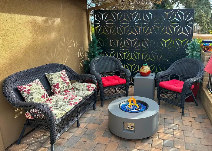 Walk To Trails! Casita W/ Fire Pit & Views Holiday home *